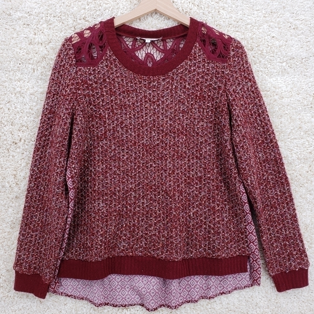𝅺miss Me women US Small burgundy sweater lace shoulders geometric floral print